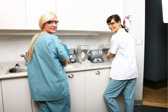 Content Dam Diq Slideshow 2014 07 Dental Techs