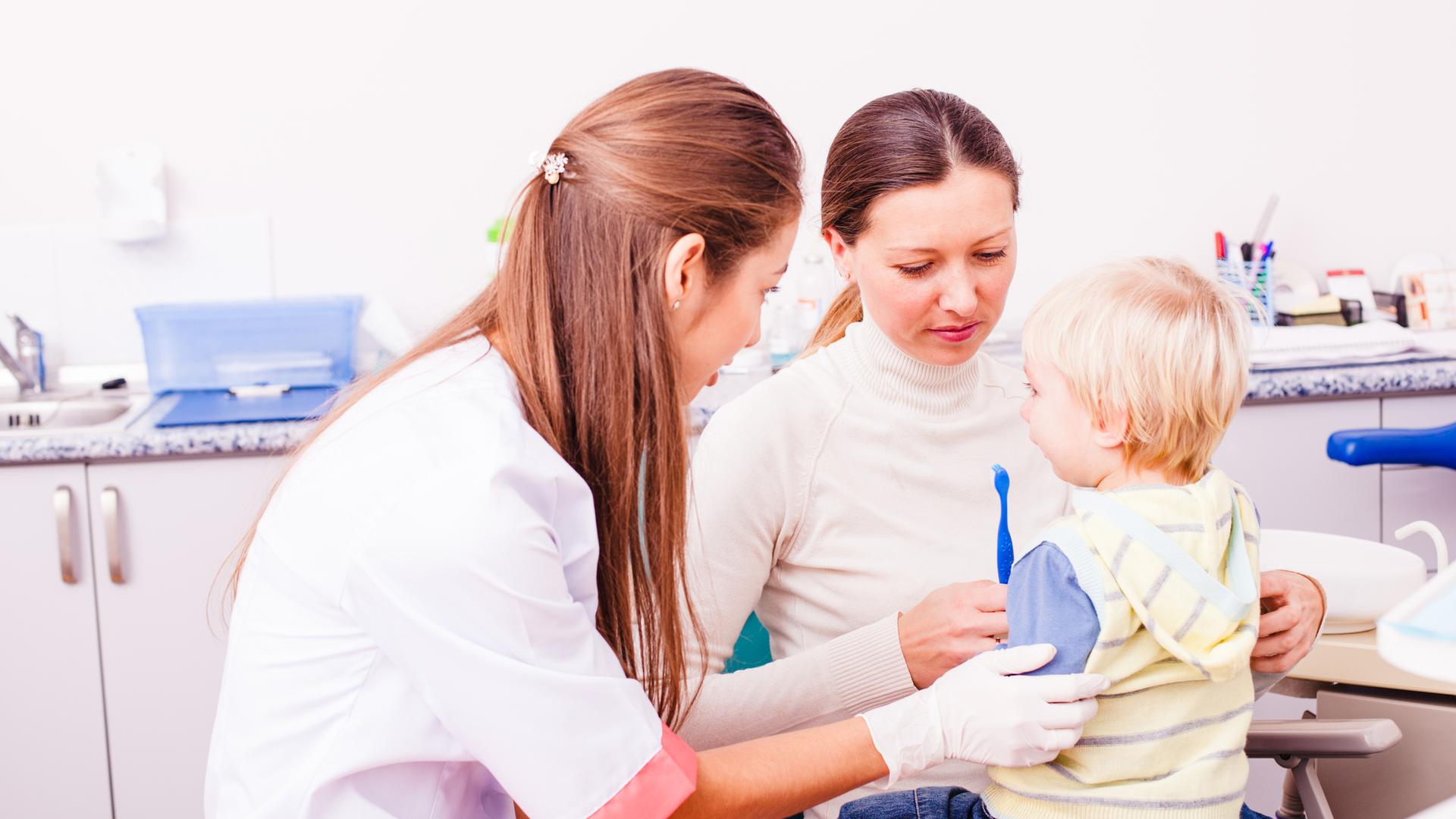 Child And Parent At Dentist 621541d56b77c
