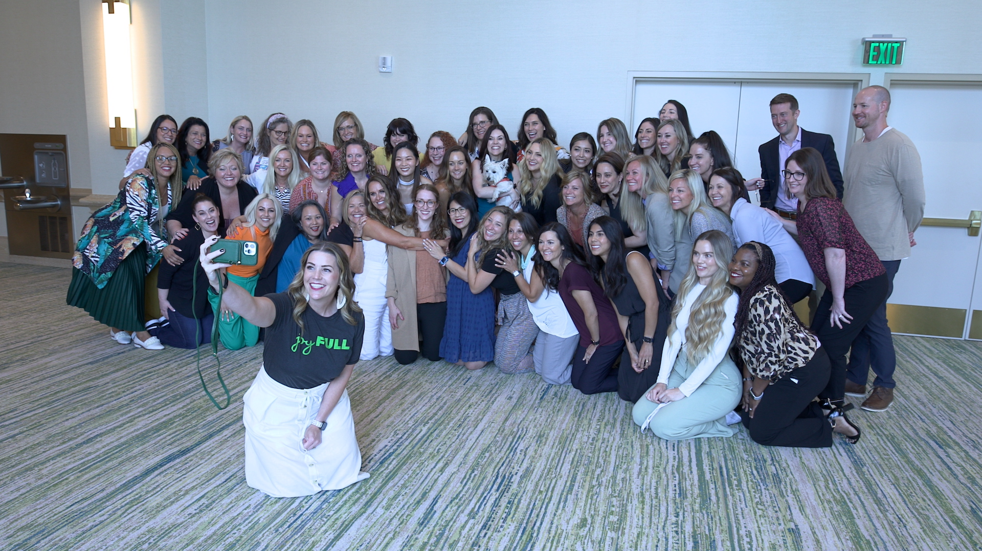 RDH Evolution participants take a fun moment for a group photo.