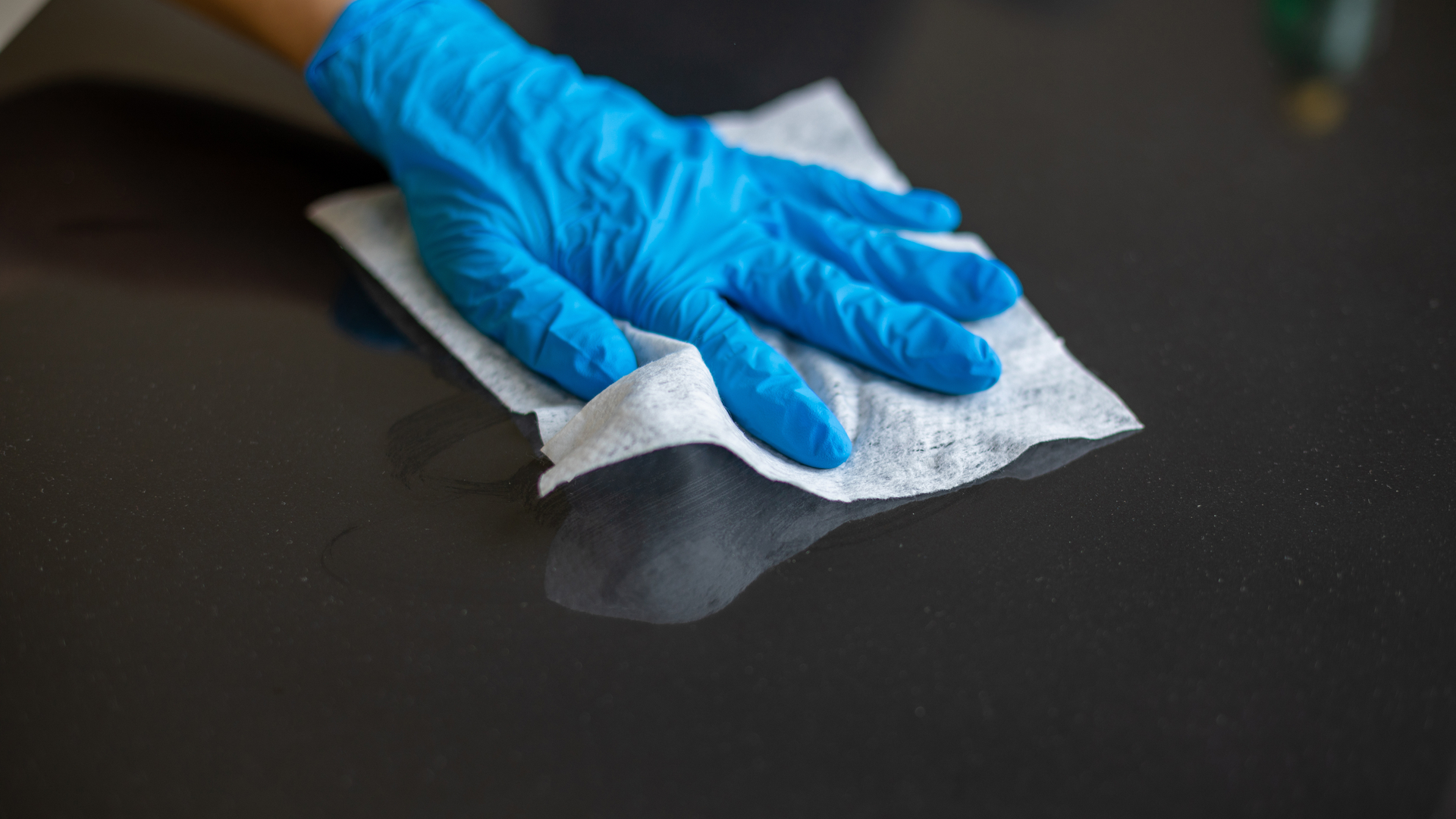 CaviWipes HP provide seamless disinfection and operatory turnover