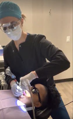 Figure 2: The “chicken-wing”: arm away from the body, unable to rest Figure 2: The “chicken-wing”: arm away from the body, unable to rest