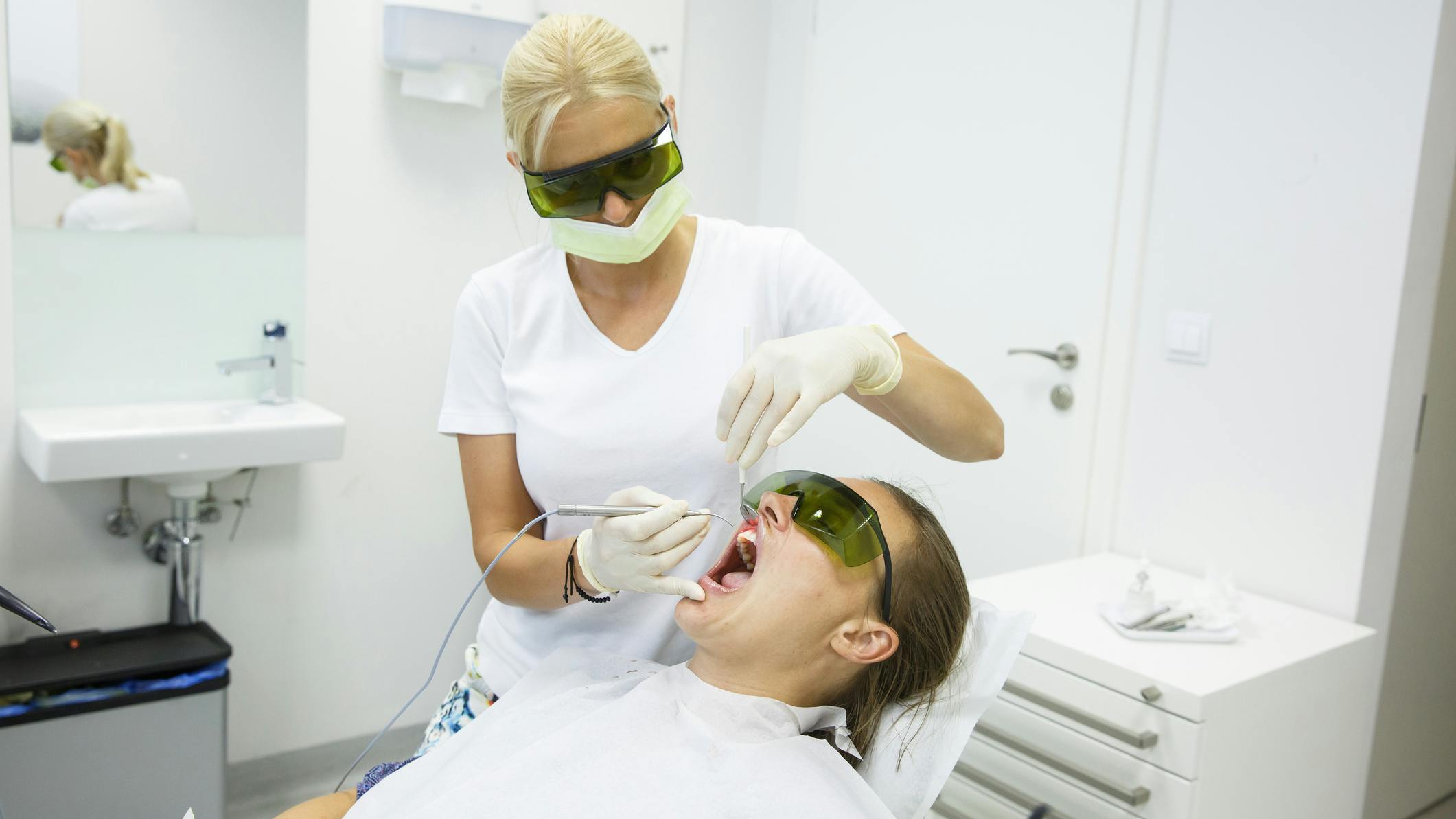 Dental hygienists may be pleasantly surprised at the many advantages of integrating diode lasers into their practices.