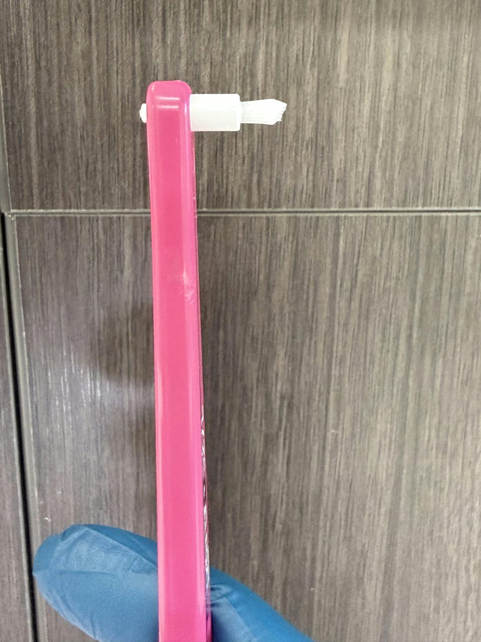 End-tuft brush End-tuft brush